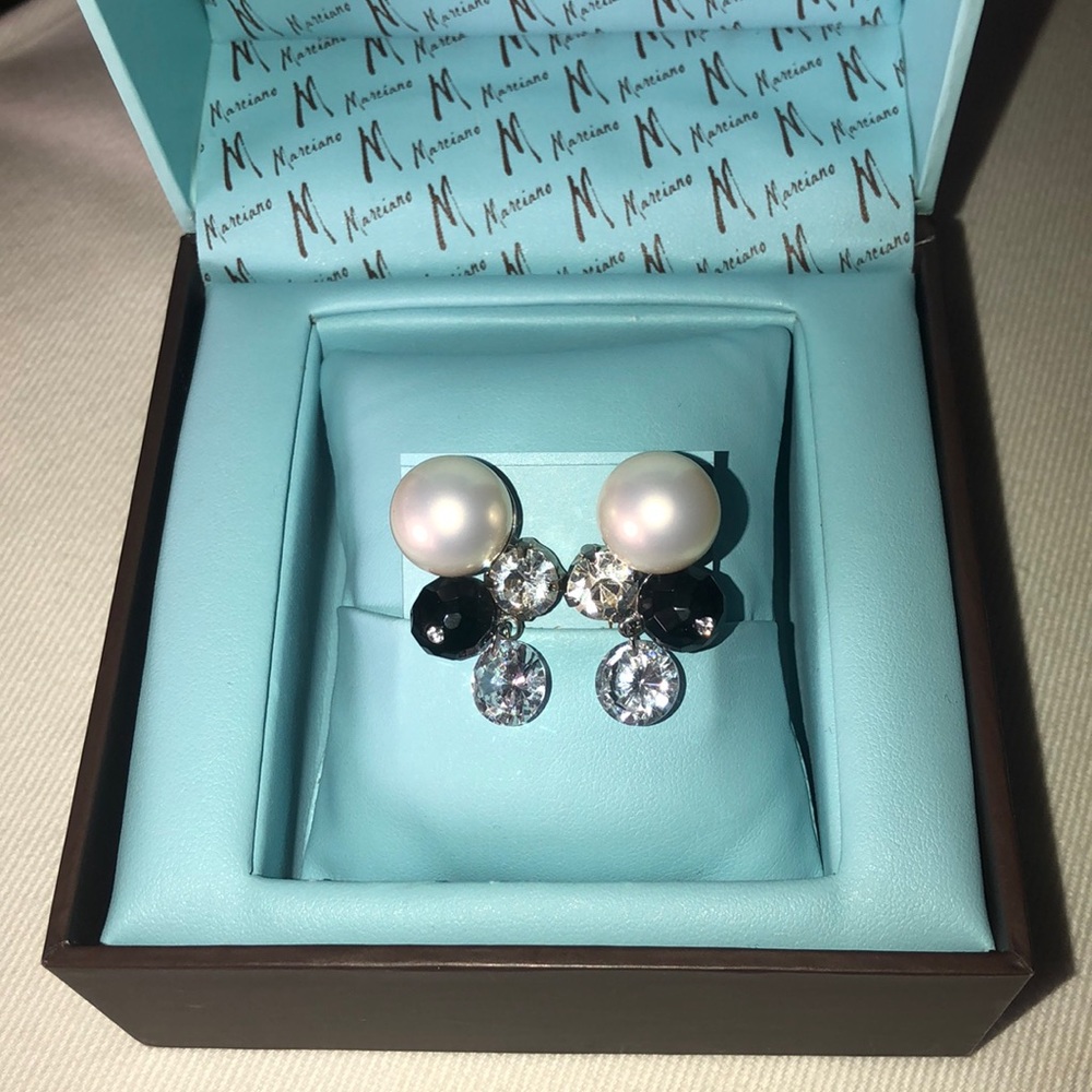 NIB Gorgeous Earrings by Marciano
